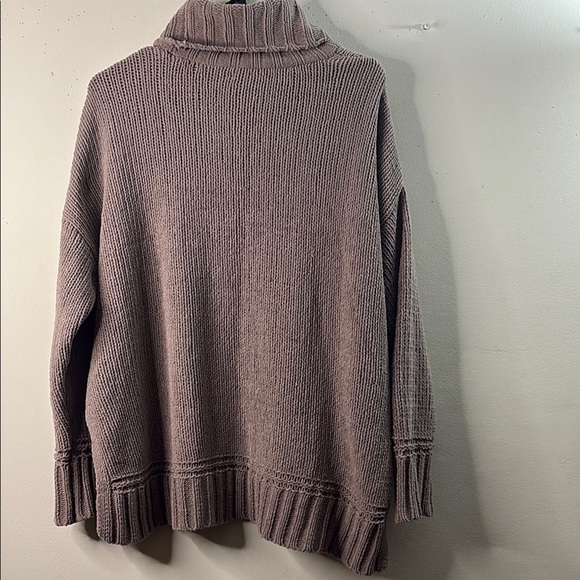Aerie Mauve Turtleneck Sweater - Picture 6 of 8